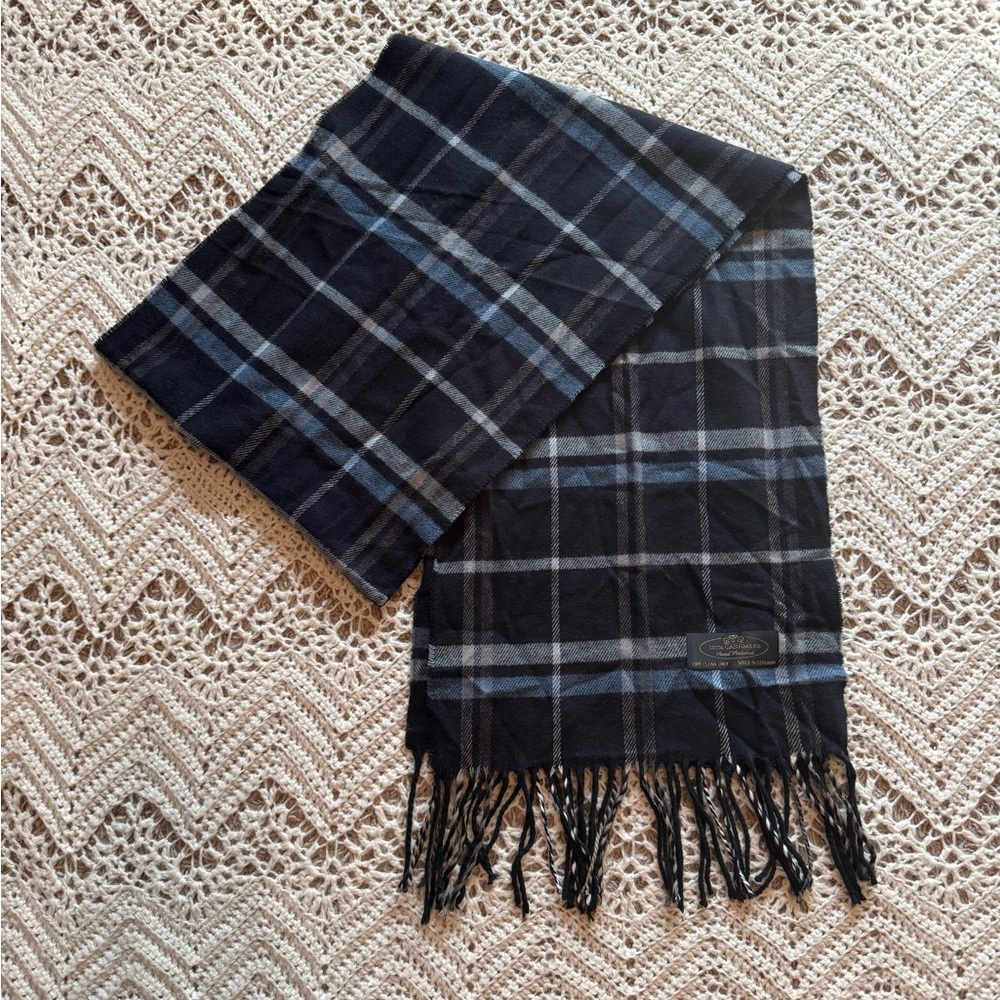 100% Cashmere Plaid Scarf in Black and Gray Hand Tailored In Germany Fringe